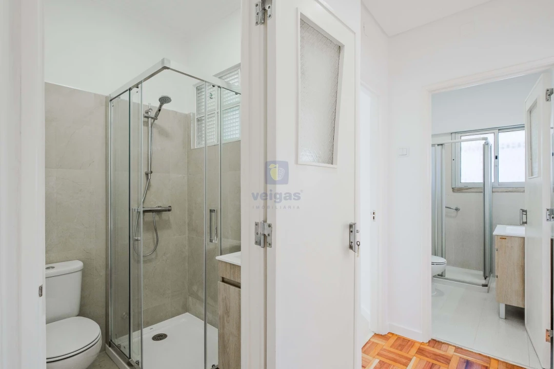 Apartamento T3 para Venda em Águas Livres Foto 8