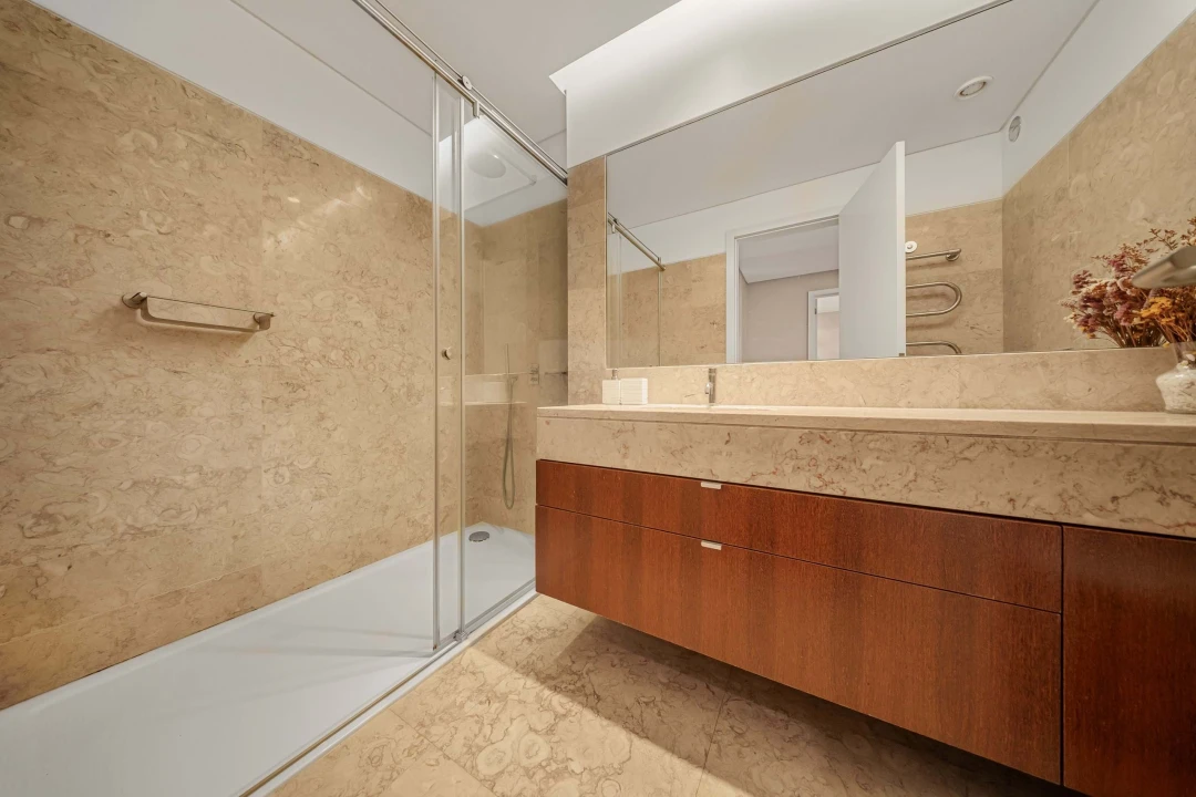 Apartamento T6 para Venda em Avenidas Novas Foto 12