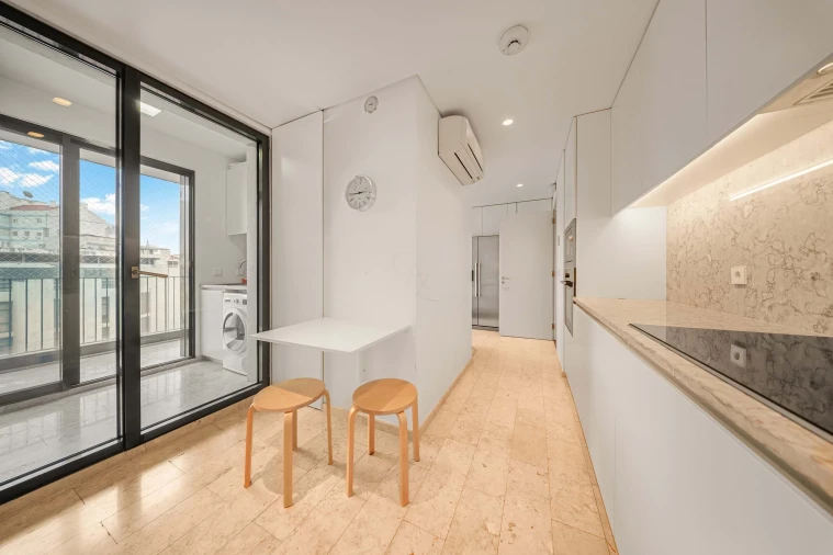 Apartamento T6 para Venda em Avenidas Novas Foto 14