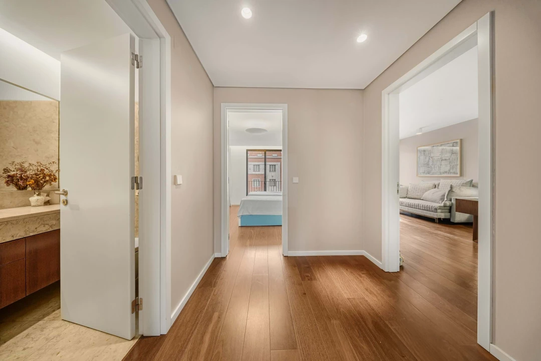 Apartamento T6 para Venda em Avenidas Novas Foto 8