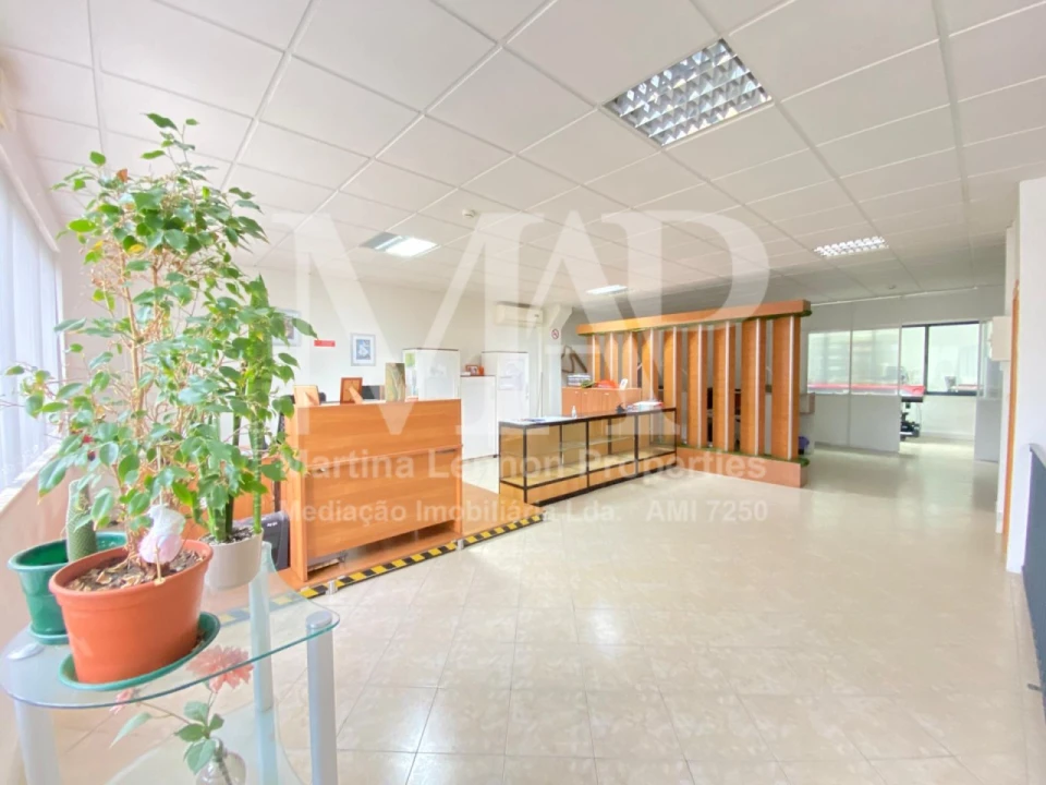 Armazém para Arrendamento em Santa Maria e São Miguel, São Martinho, São Pedro Penaferrim Foto 12