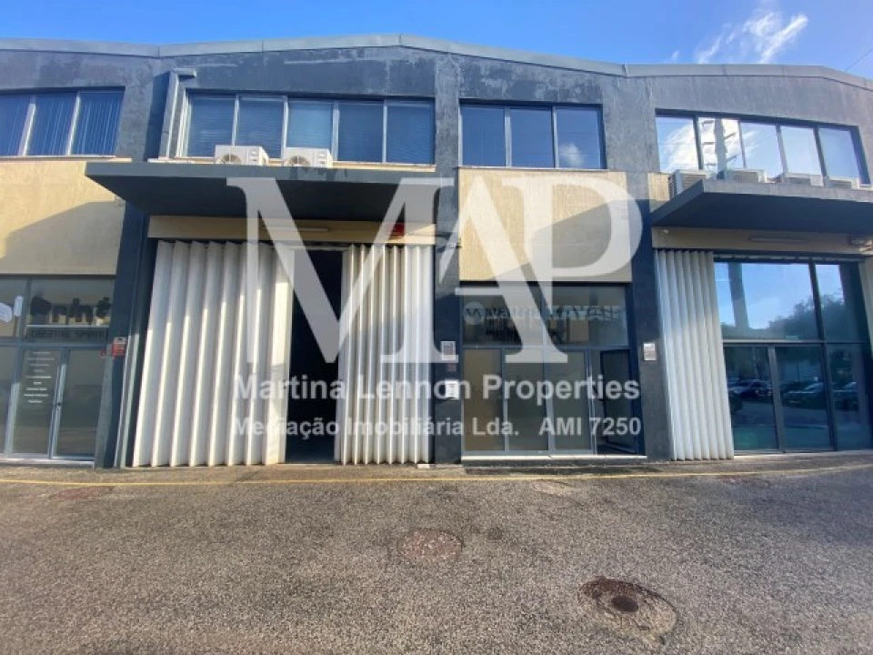 Armazém para Arrendamento em Santa Maria e São Miguel, São Martinho, São Pedro Penaferrim Foto 1