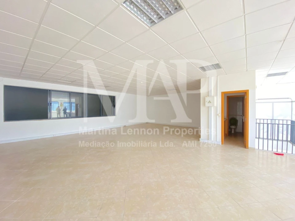 Armazém para Arrendamento em Santa Maria e São Miguel, São Martinho, São Pedro Penaferrim Foto 18