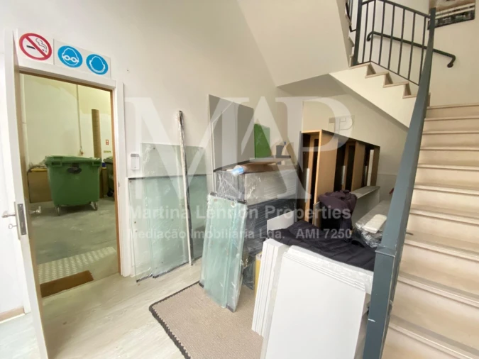 Armazém para Arrendamento em Santa Maria e São Miguel, São Martinho, São Pedro Penaferrim Foto 2