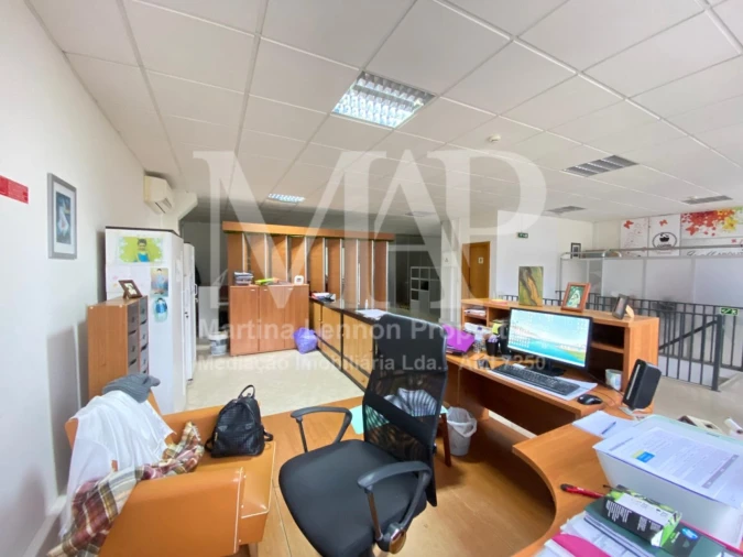 Armazém para Arrendamento em Santa Maria e São Miguel, São Martinho, São Pedro Penaferrim Foto 13