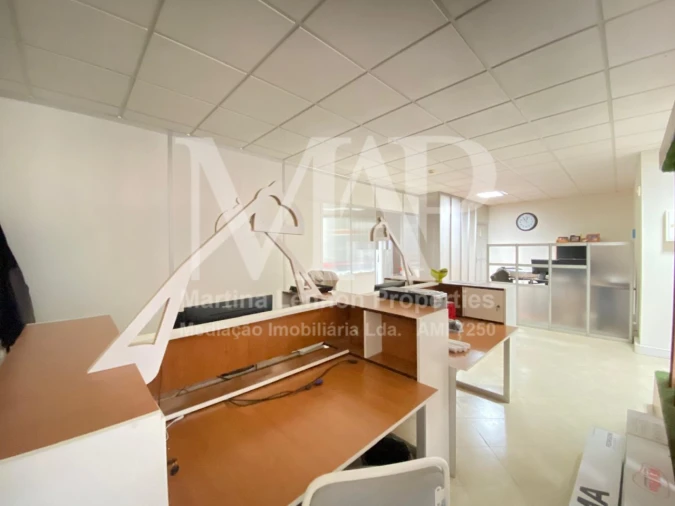 Armazém para Arrendamento em Santa Maria e São Miguel, São Martinho, São Pedro Penaferrim Foto 17