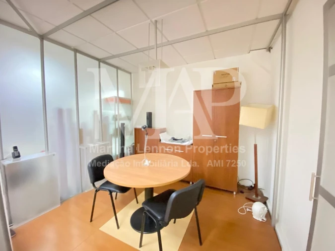 Armazém para Arrendamento em Santa Maria e São Miguel, São Martinho, São Pedro Penaferrim Foto 21