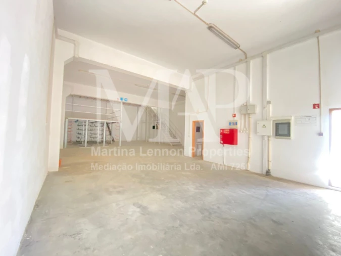 Armazém para Arrendamento em Santa Maria e São Miguel, São Martinho, São Pedro Penaferrim Foto 8