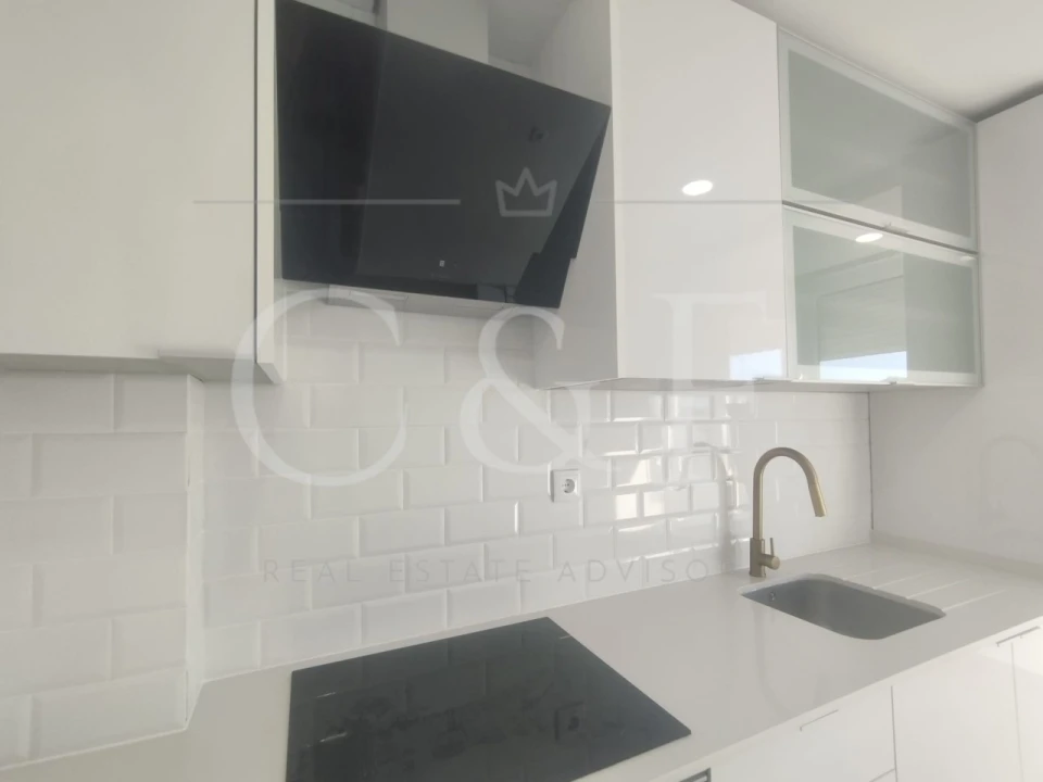 Apartamento T2 para Venda em Queluz e Belas Foto 1