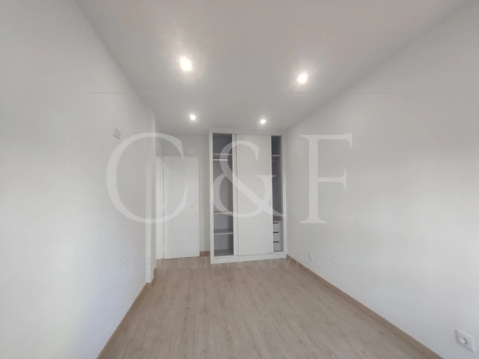 Apartamento T2 para Venda em Queluz e Belas Foto 22