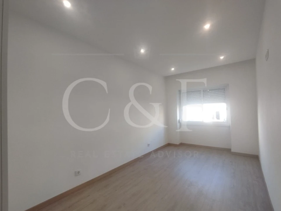 Apartamento T2 para Venda em Queluz e Belas Foto 23