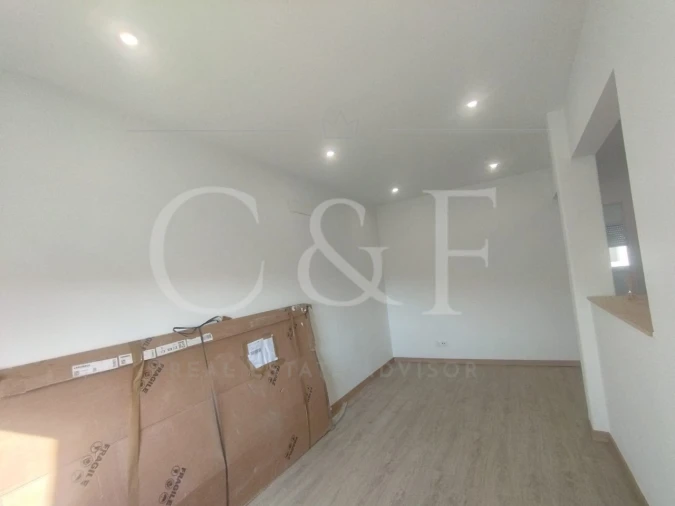 Apartamento T2 para Venda em Queluz e Belas Foto 11