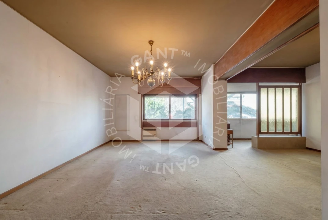 Apartamento T5 para Venda em Algés, Linda-A-Velha e Cruz Quebrada-Dafundo Foto 2