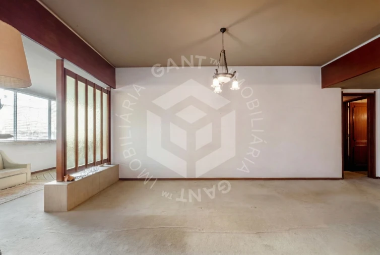 Apartamento T5 para Venda em Algés, Linda-A-Velha e Cruz Quebrada-Dafundo Foto 4