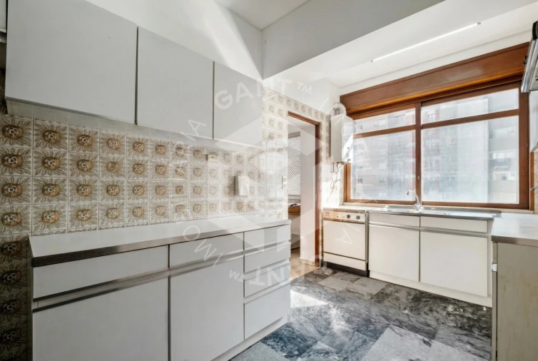 Apartamento T5 para Venda em Algés, Linda-A-Velha e Cruz Quebrada-Dafundo Foto 9