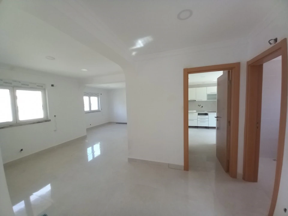 Moradia T5 para Venda em Amora Foto 5