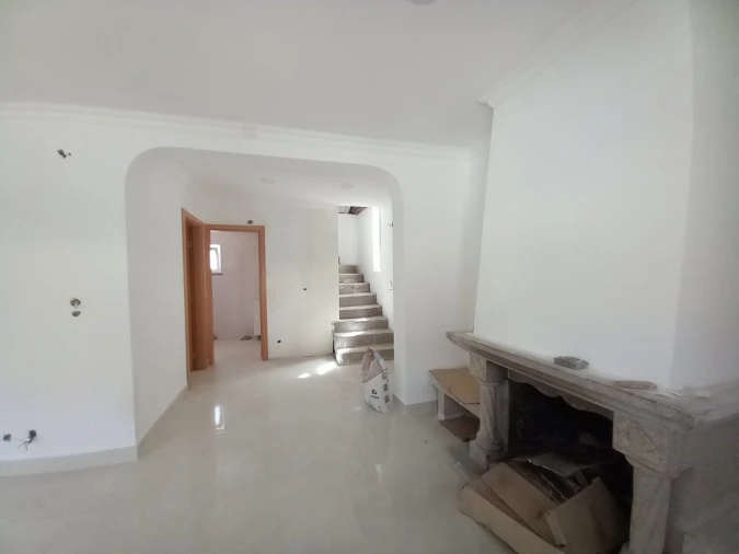 Moradia T5 para Venda em Amora Foto 9