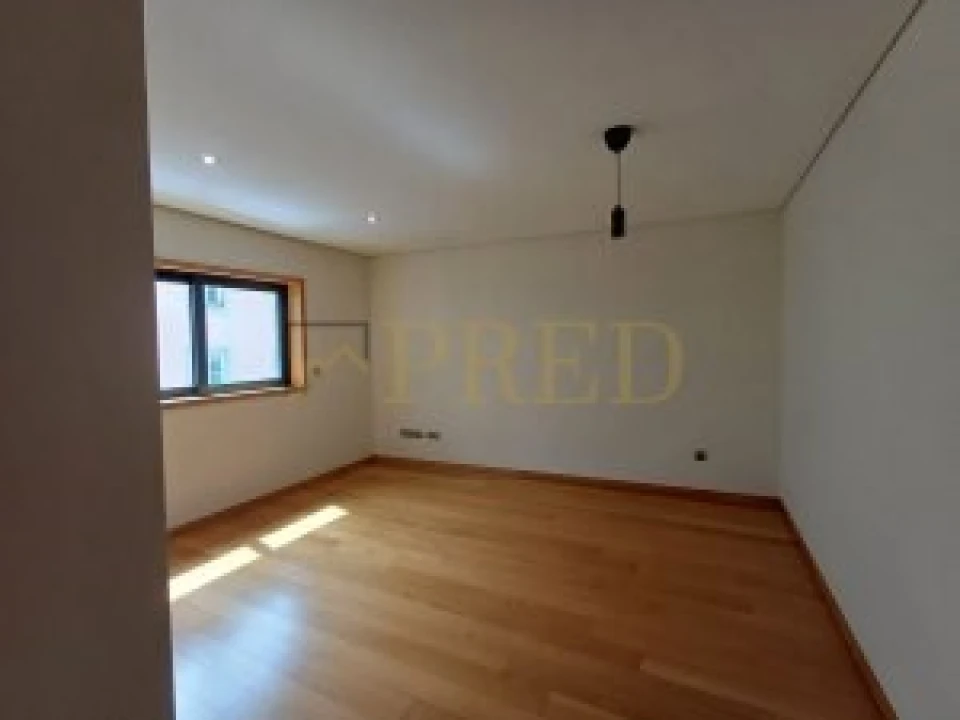 Apartamento T1 para Arrendamento em Cedofeita, Santo Ildefonso, Sé, Miragaia, São Nicolau e Vitória Foto 4