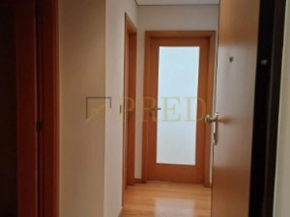 Apartamento T1 para Arrendamento em Cedofeita, Santo Ildefonso, Sé, Miragaia, São Nicolau e Vitória Foto 5