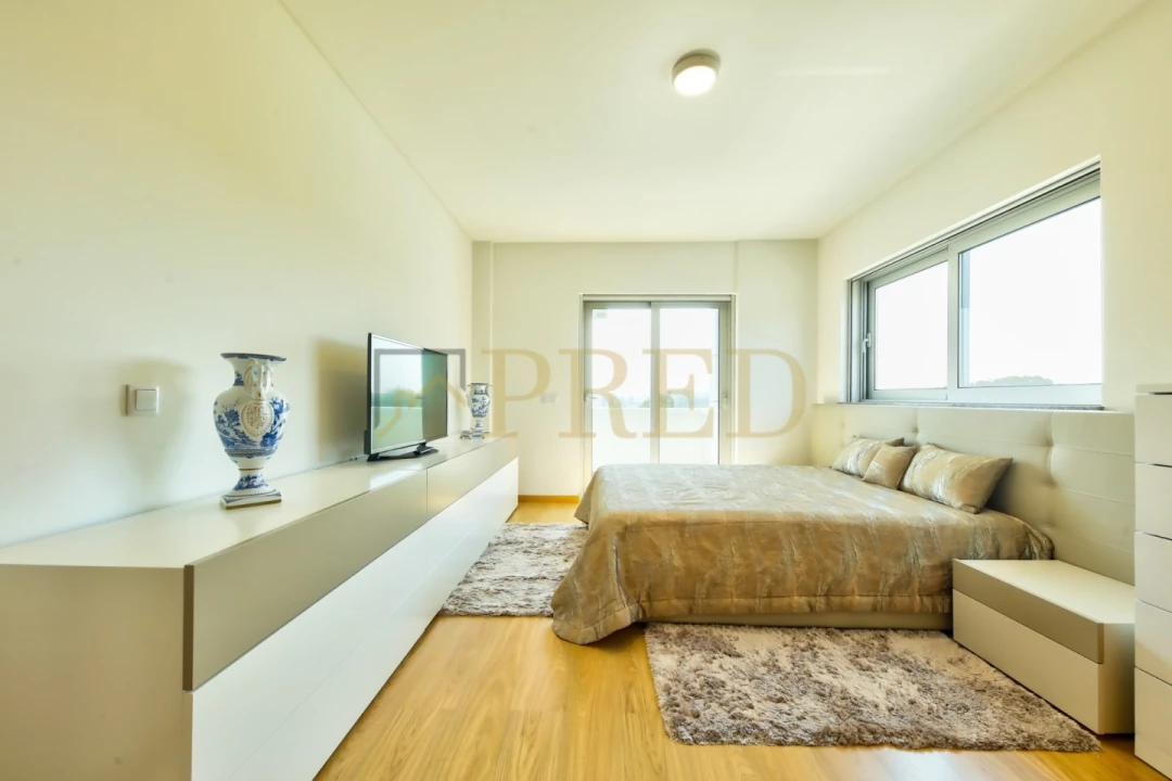 Apartamento T3 para Arrendamento em Glória e Vera Cruz Foto 9