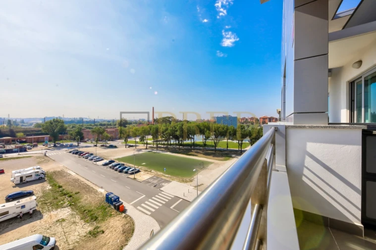 Apartamento T3 para Arrendamento em Glória e Vera Cruz Foto 5