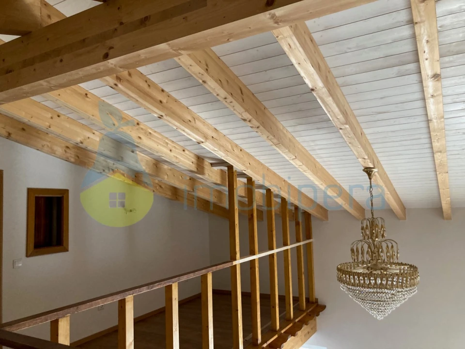 Moradia T5 para Venda em Ferreiras Foto 2