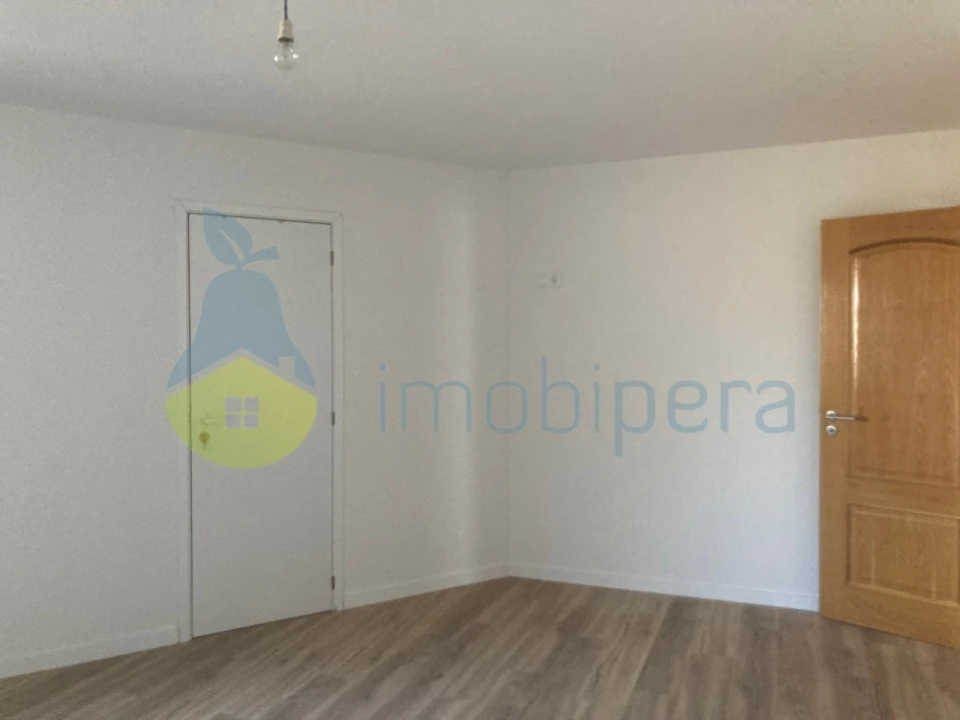 Moradia T5 para Venda em Ferreiras Foto 13