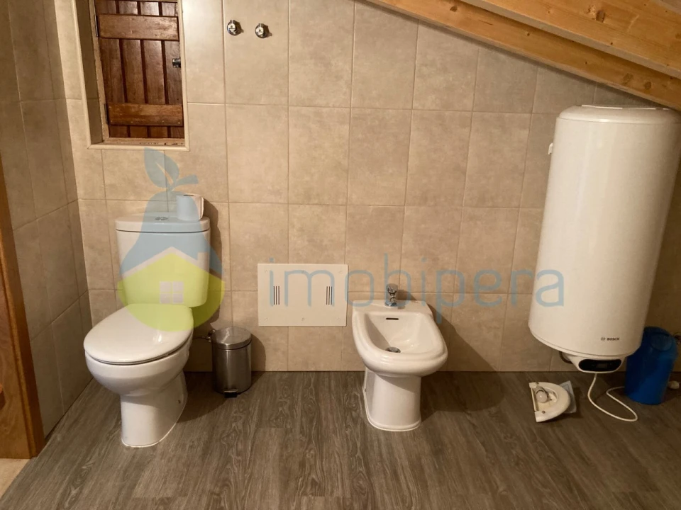 Moradia T5 para Venda em Ferreiras Foto 36