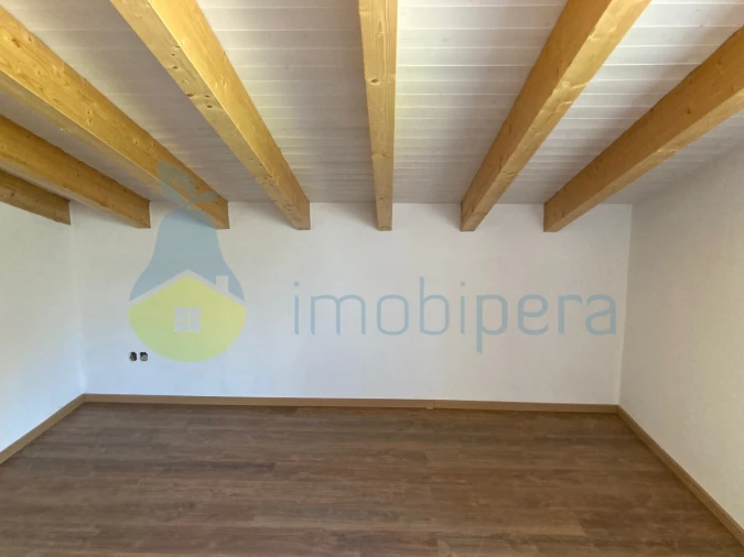 Moradia T5 para Venda em Ferreiras Foto 28