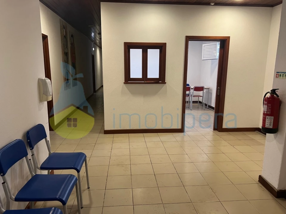 Loja para Venda em Albufeira e Olhos de Água Foto 6