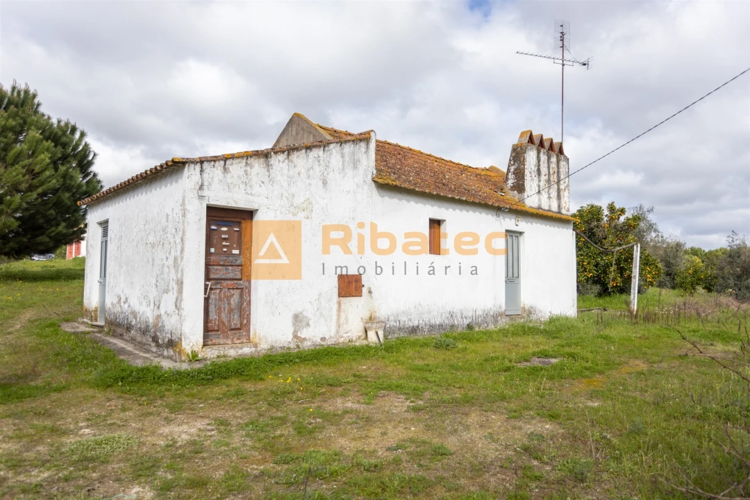 Moradia T2 para Venda em Couço Foto 1