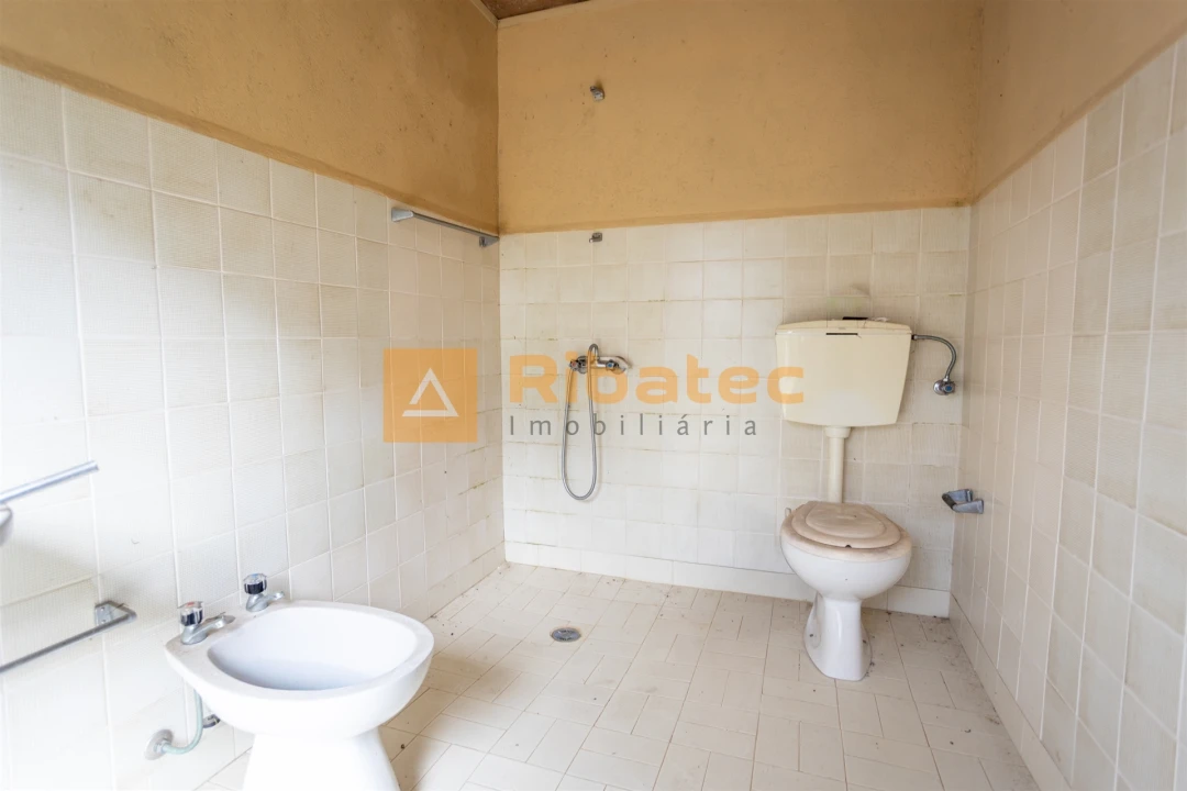 Moradia T2 para Venda em Couço Foto 6