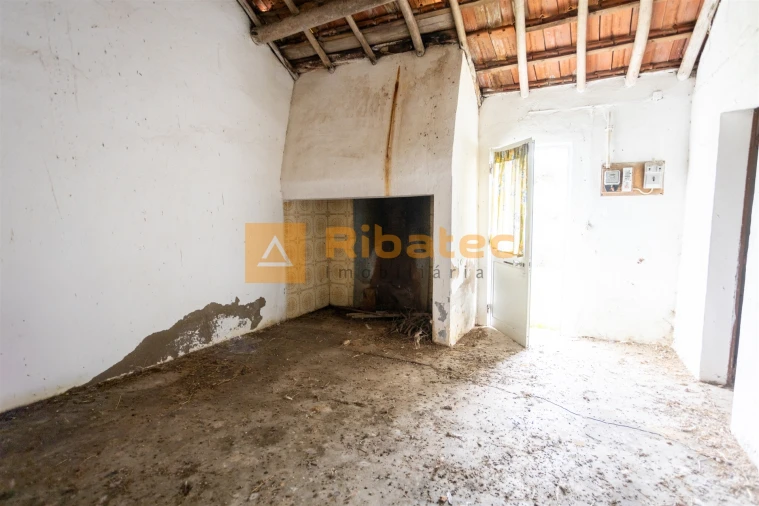 Moradia T2 para Venda em Couço Foto 2