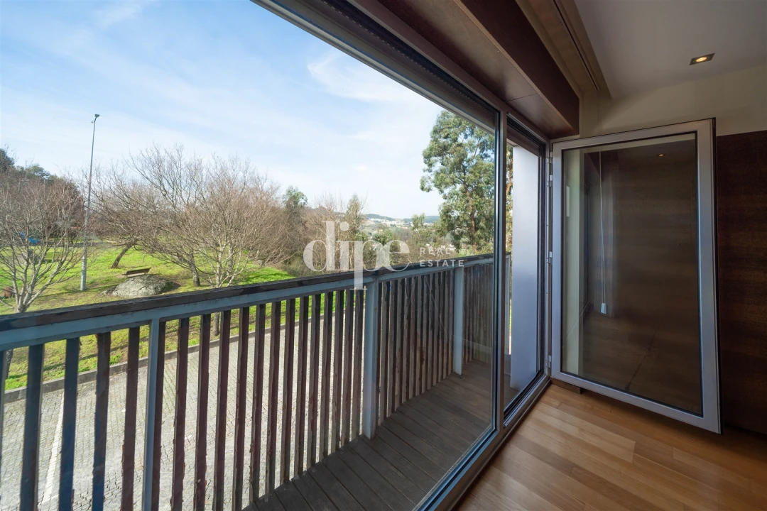 Moradia T3 para Venda em Azurem Foto 19