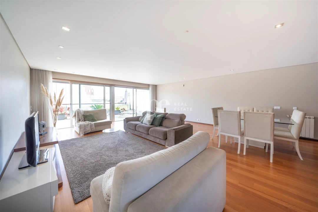 Moradia T3 para Venda em Azurem Foto 7