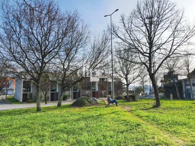 Moradia T3 para Venda em Azurem Foto 28