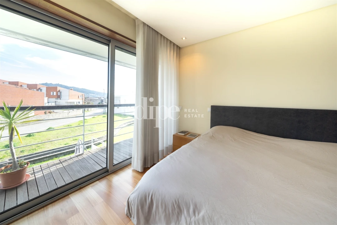 Moradia T3 para Venda em Azurem Foto 16