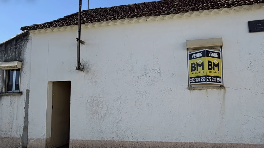 Moradia T2 para Venda em Oleiros-Amieira