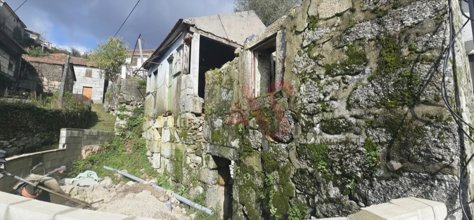 Moradia T2 para Venda em Quinchães Foto 9