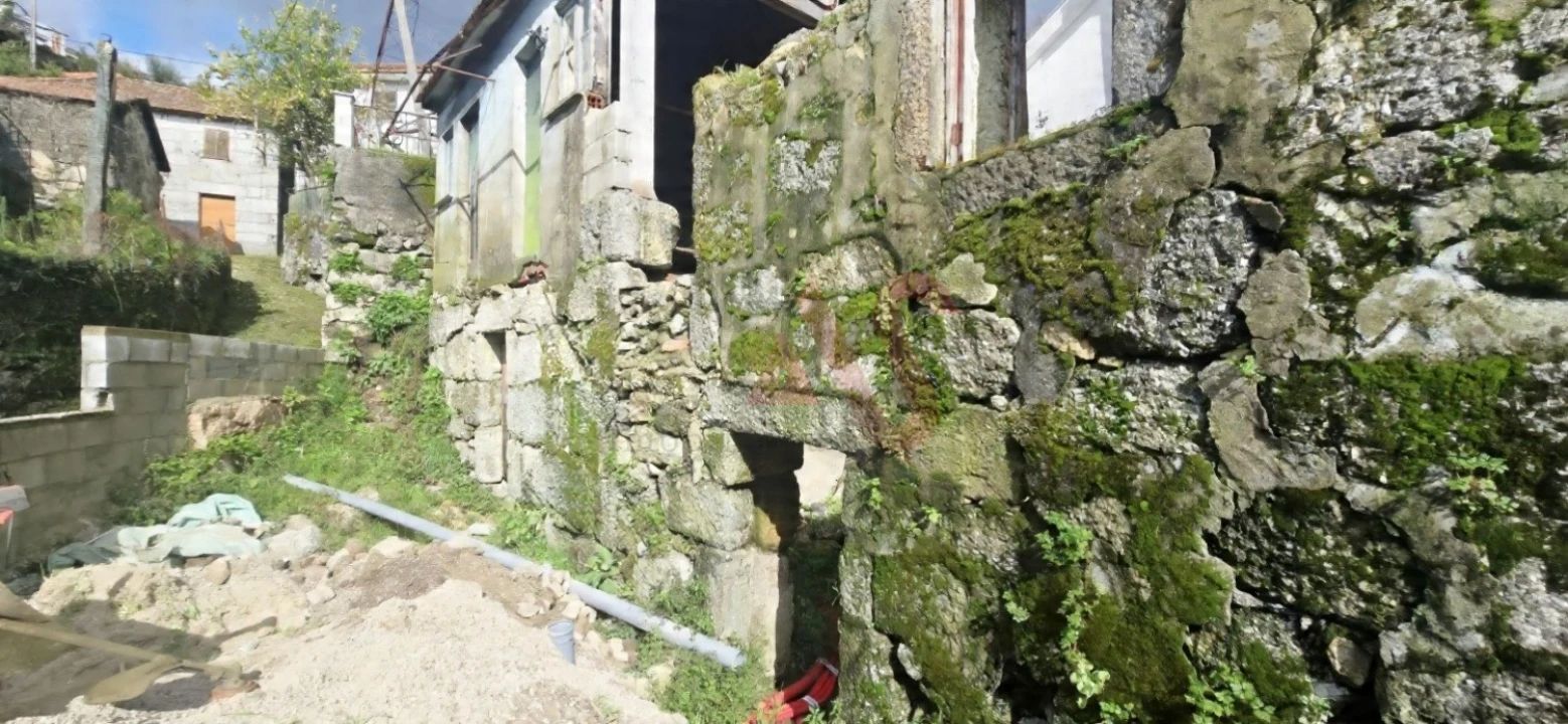 Moradia T2 para Venda em Quinchães Foto 10