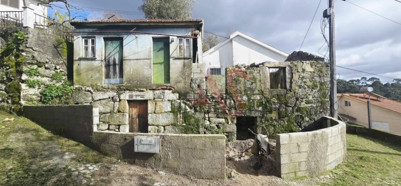 Moradia T2 para Venda em Quinchães Foto 2