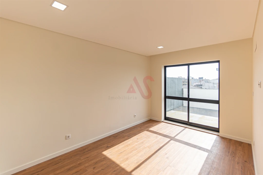 Apartamento T2 para Venda em Custóias, Leça do Balio e Guifões Foto 9