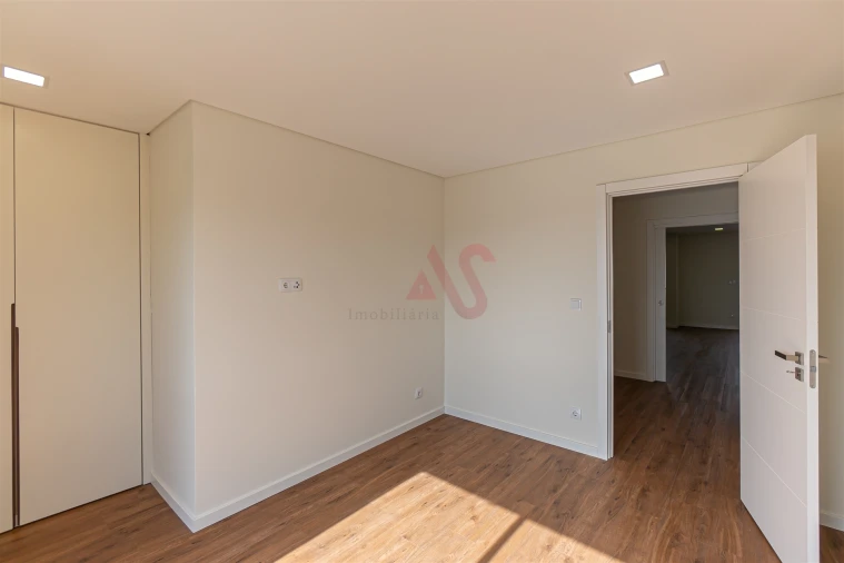 Apartamento T2 para Venda em Custóias, Leça do Balio e Guifões Foto 13