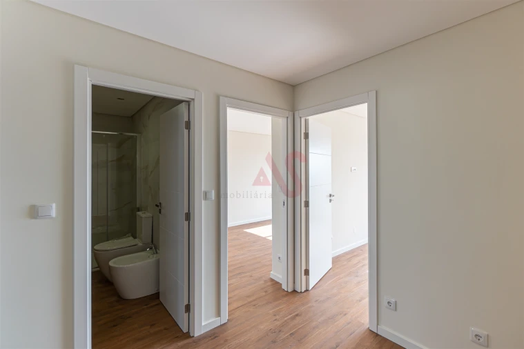 Apartamento T2 para Venda em Custóias, Leça do Balio e Guifões Foto 8