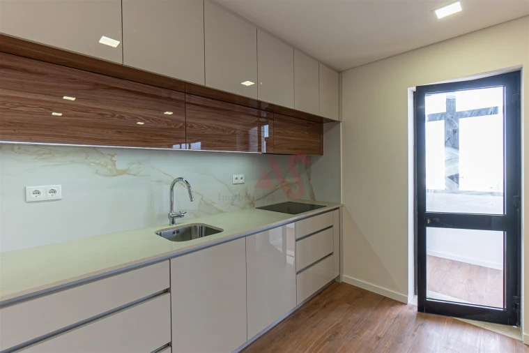 Apartamento T2 para Venda em Custóias, Leça do Balio e Guifões Foto 4