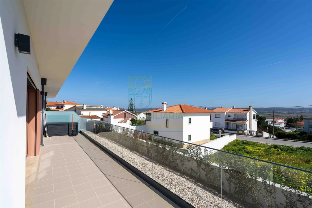 Apartamento T3 para Venda em Tornada e Salir do Porto Foto 7