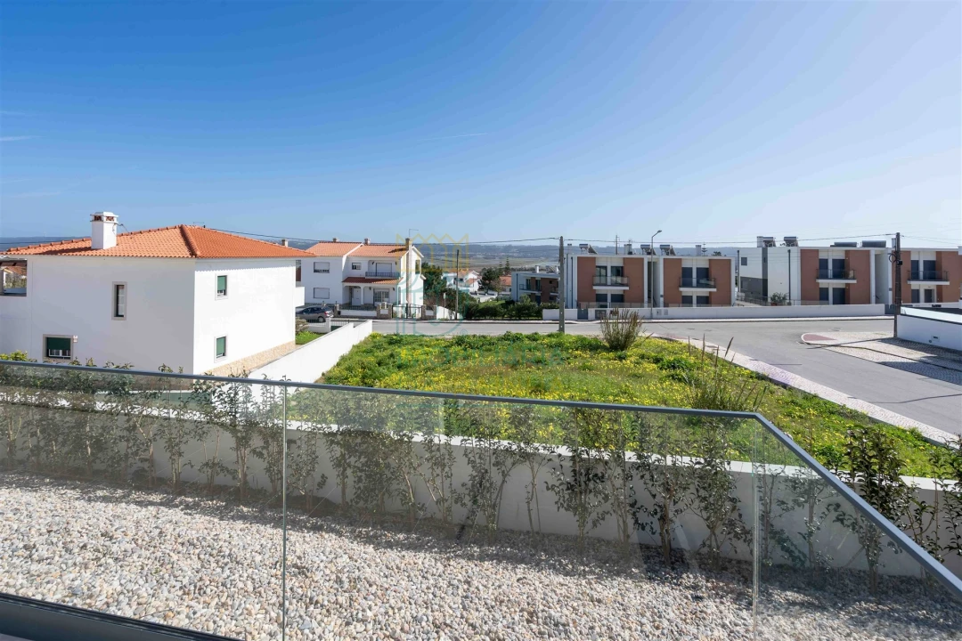 Apartamento T3 para Venda em Tornada e Salir do Porto Foto 8