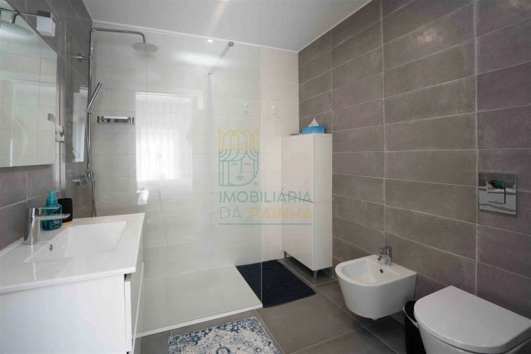 Apartamento T3 para Venda em Tornada e Salir do Porto Foto 16