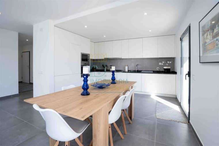 Apartamento T3 para Venda em Tornada e Salir do Porto Foto 4