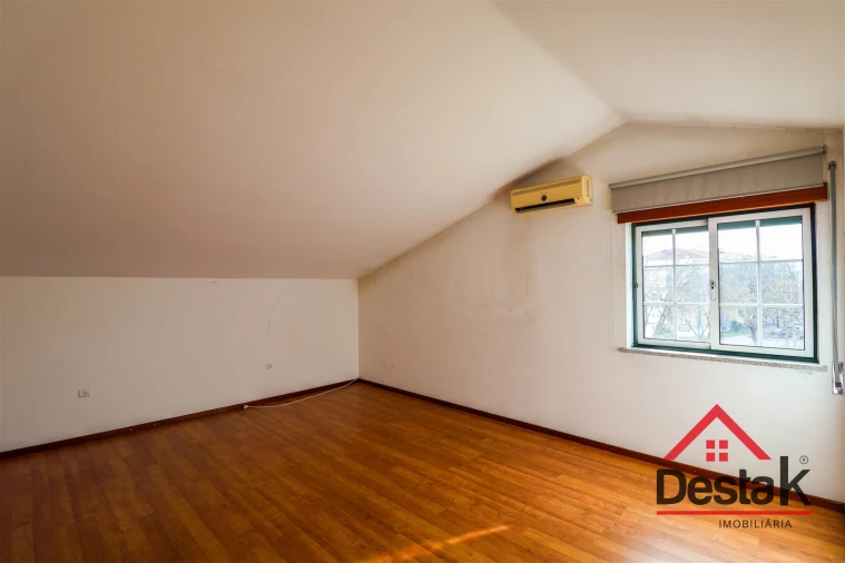 Moradia T3 para Venda em Rio de Loba Foto 16